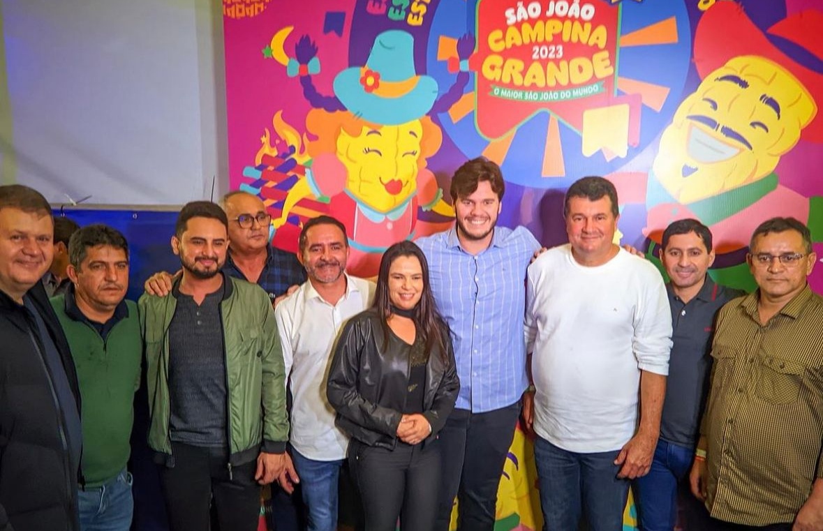Prefeitura recebe presidente da Famup e 11 prefeitos no Parque do Povo