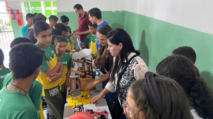 Prefeitura de Campina Grande inicia ação educativa e tecnológica em escola municipal