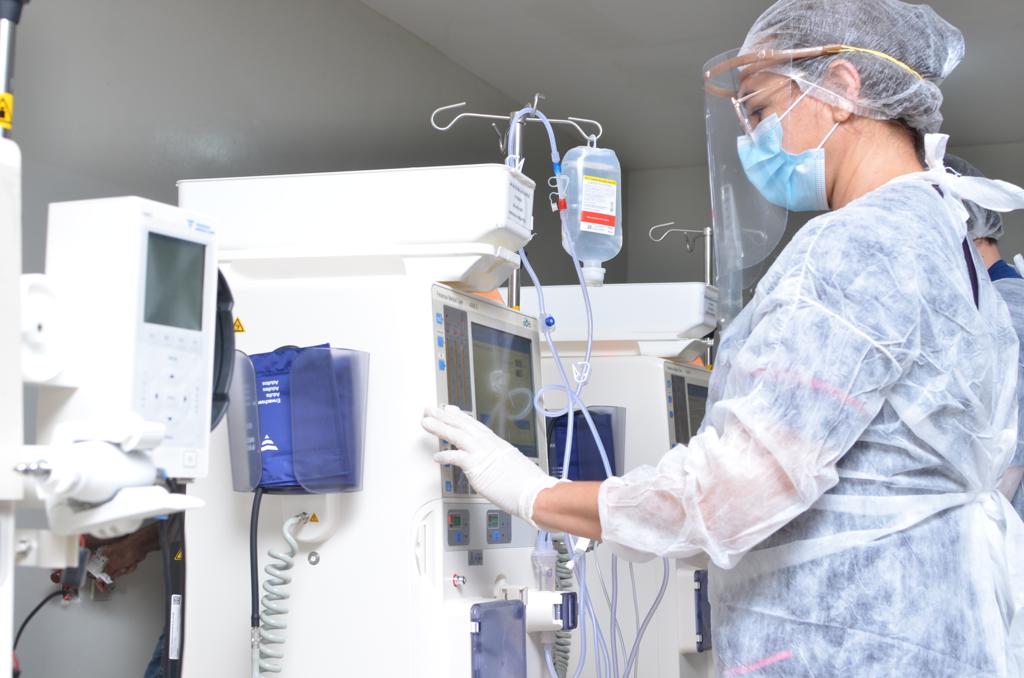 Secretaria de Saúde envia insumos ao Hospital Antônio Targino para garantir atendimento da hemodiálise
