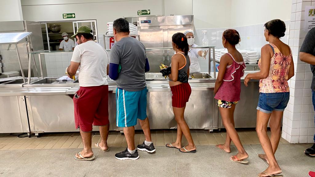 PRATO DO POVO: Doze mil refeições são distribuídas em um mês de funcionamento do Restaurante Popular