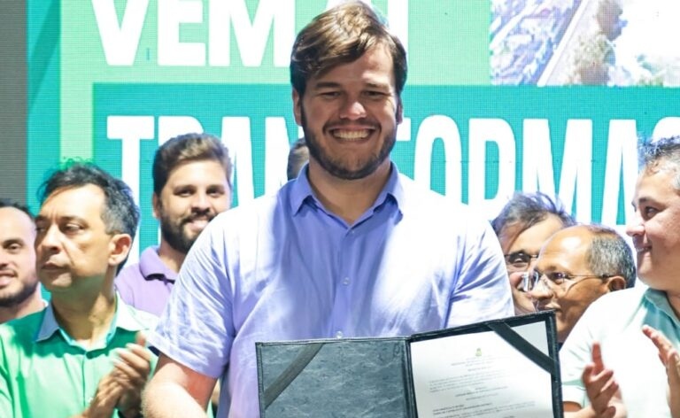 Assinada ordem de serviço para início das obras da Avenida Plínio Lemos