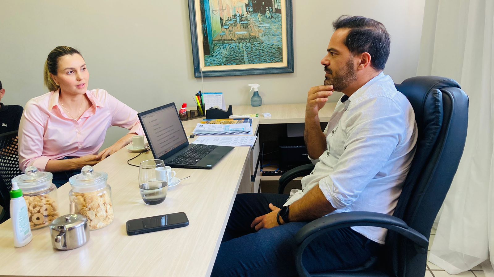 Primeira-dama de Campina Grande e presidente da Amde debatem estratégias para impulsionar economia social do Município