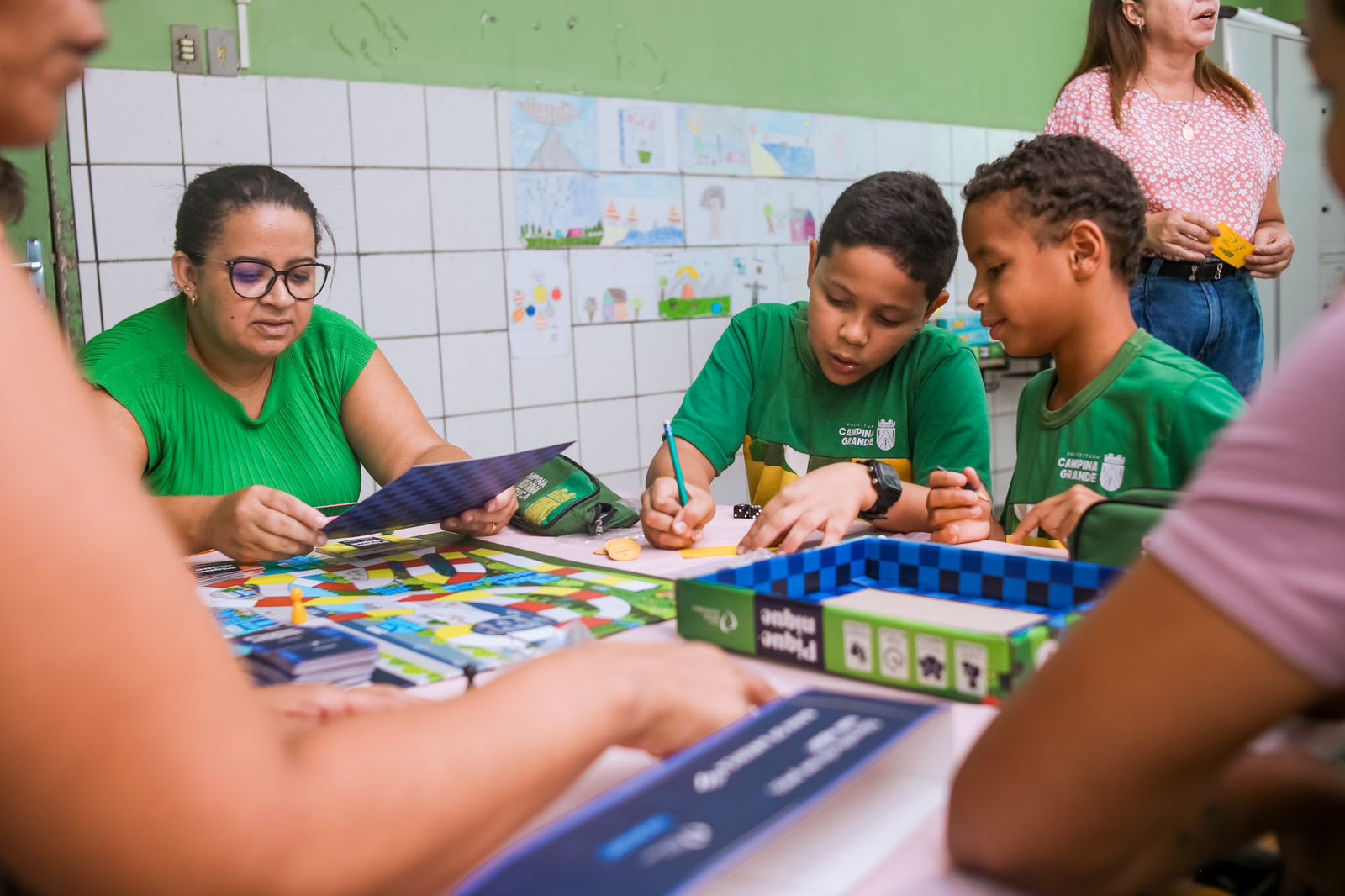 Educação Financeira: Feira de Empreendedorismo reúne na Pirâmide do Parque do Povo 300 estudantes de 60 Unidades Educacionais