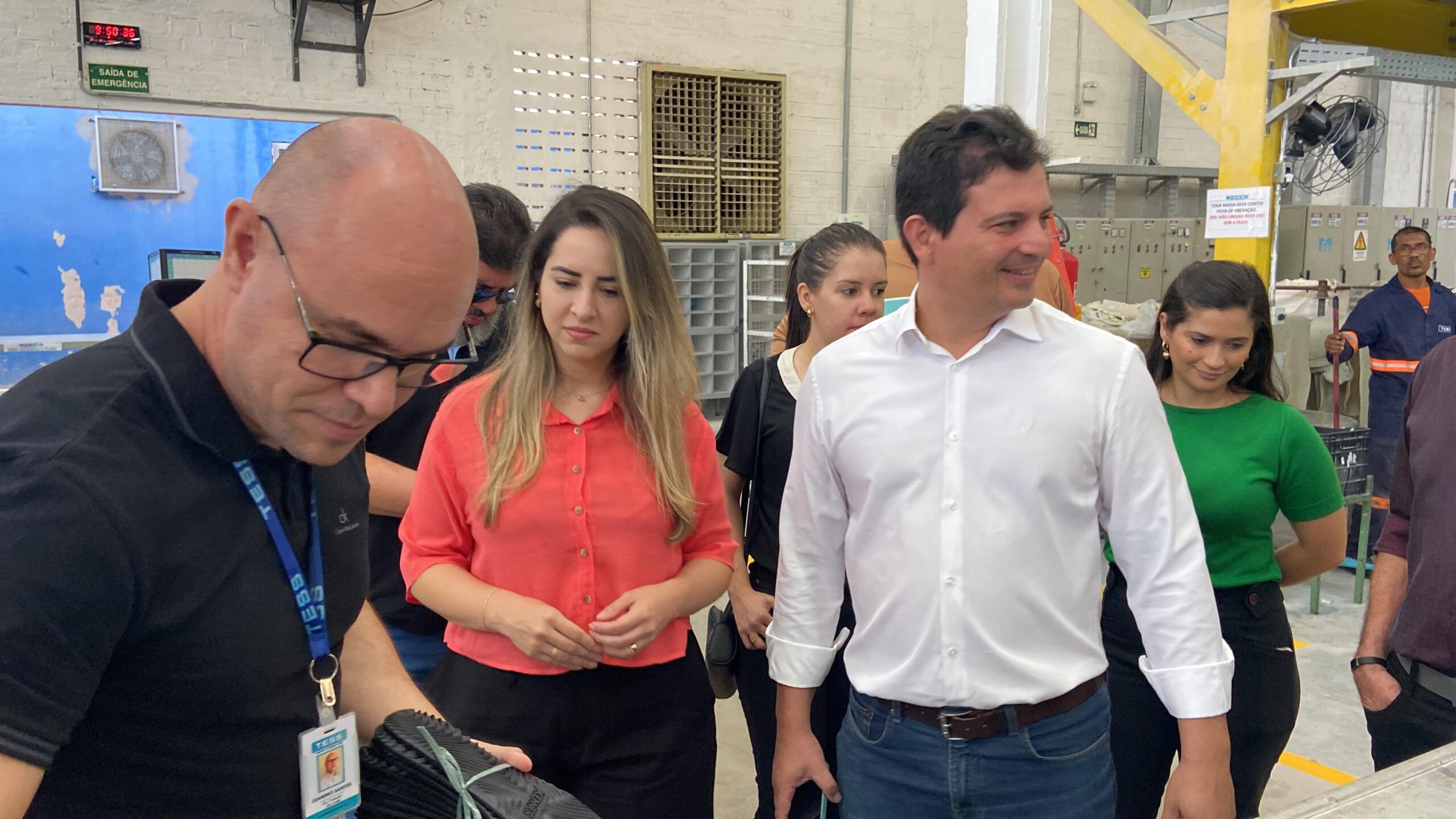 Diálogo: Representantes da Prefeitura de Campina Grande visitam fábrica da Tess, no Distrito Industrial