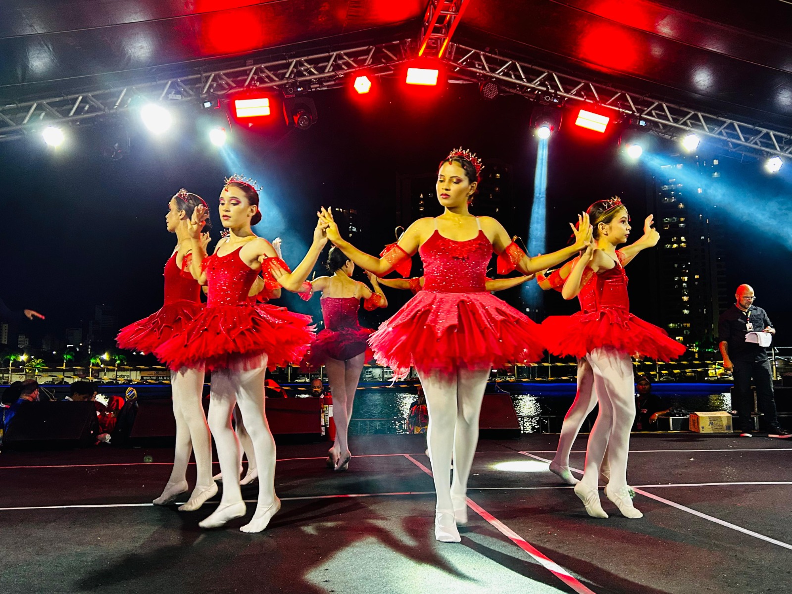 Natal Iluminado 2023: programação cultural promete muita dança, música e teatro para celebrar semana magna do Natal
