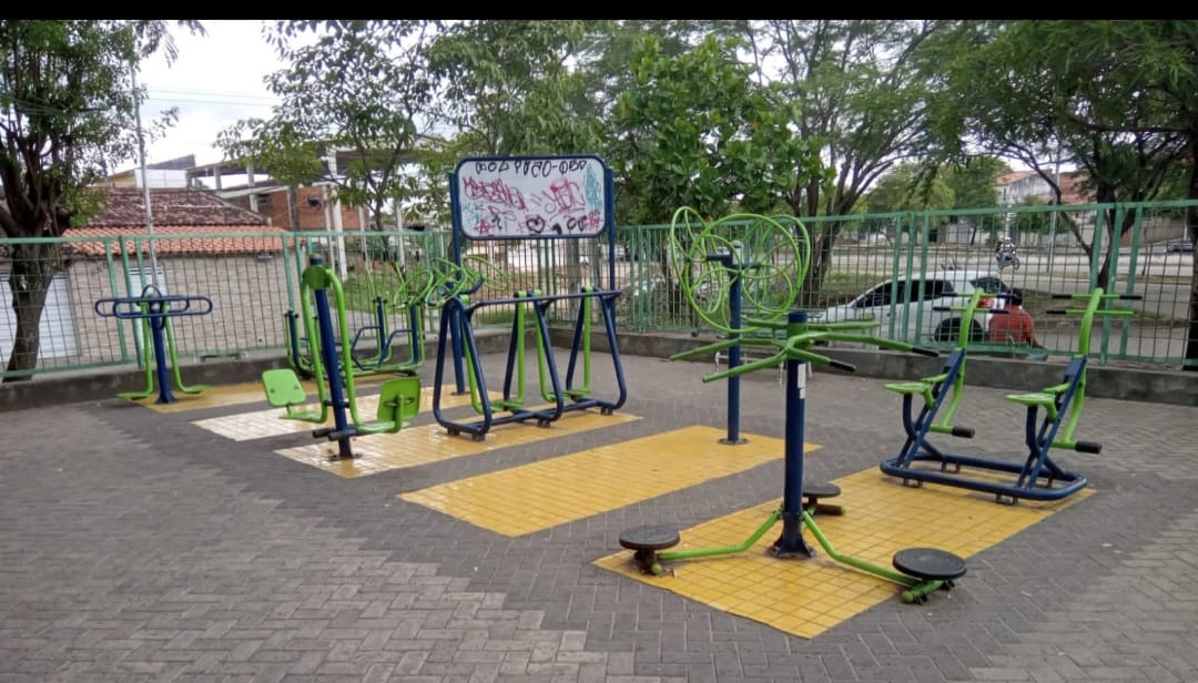 Prefeitura de Campina Grande intensifica manutenção e recuperação de praças, canteiros e parques da cidade