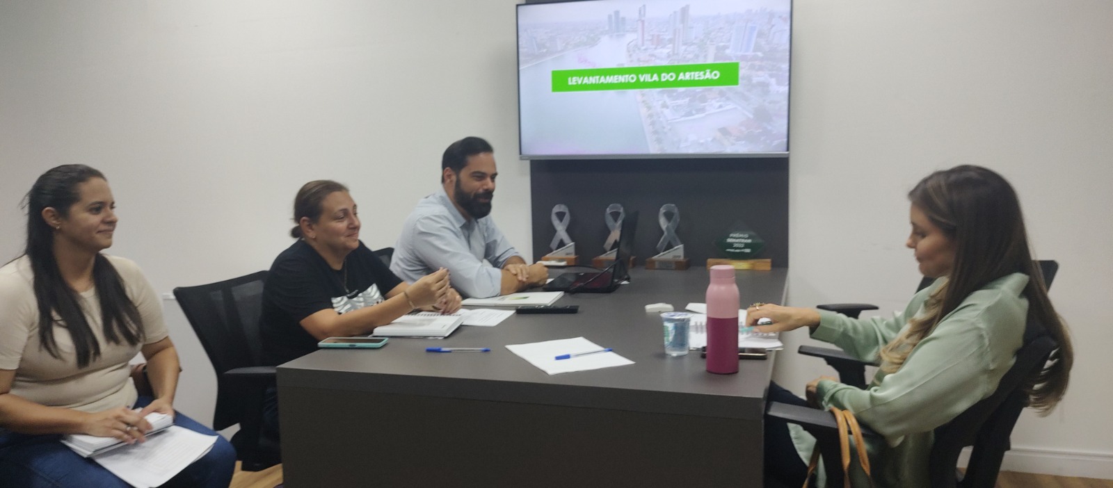 AMDE: reunião discute estratégias para impulsionar o turismo ao longo do ano na Vila do Artesão