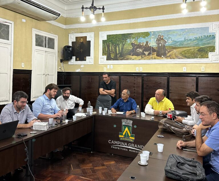 Reunião com equipe de governo e vereadores define diretrizes da proposta de alterações na LOA 2024 para atender emendas impositivas