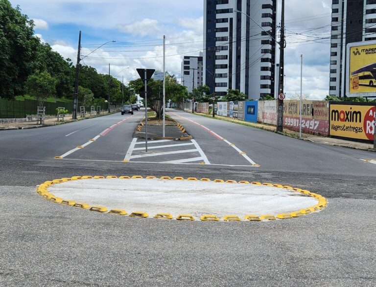 STTP implanta minirrotatória e leva mais segurança viária às proximidades da Rodoviária Nova