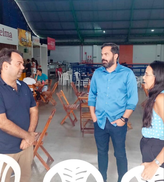 Presidente da AMDE acompanha in loco Projeto Casa do Empreendedor Itinerante no Shopping Edson Diniz