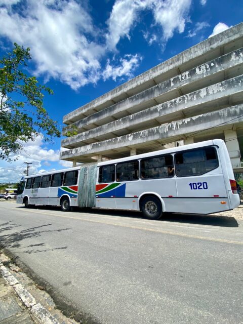 Prefeitura disponibiliza ônibus articulado para garantir mais comodidade e conforto para estudantes da UFCG e UEPB