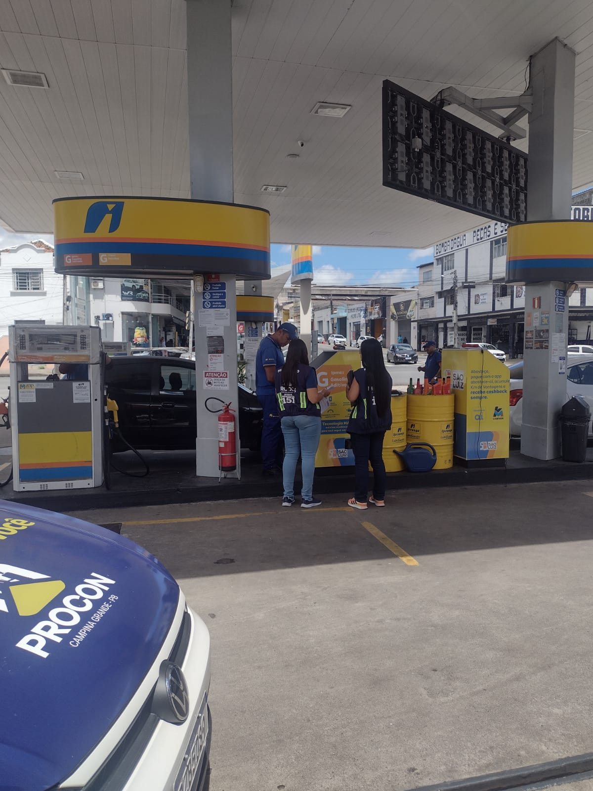 Procon de Campina Grande realiza fiscalização e notifica postos de combustíveis do município