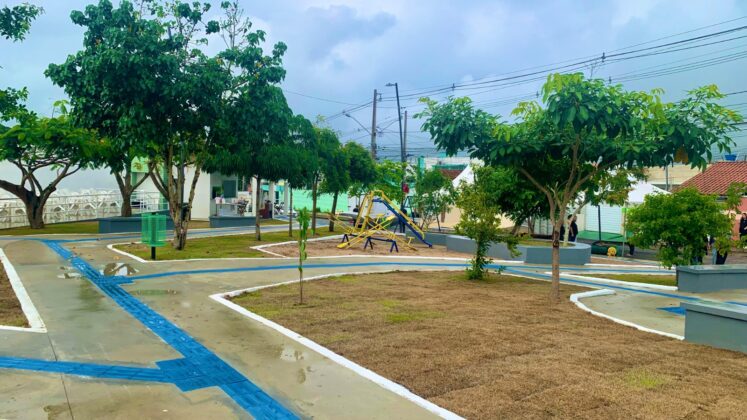 Prefeitura de Campina Grande entrega praça Bud Wright, no bairro Palmeira Imperial