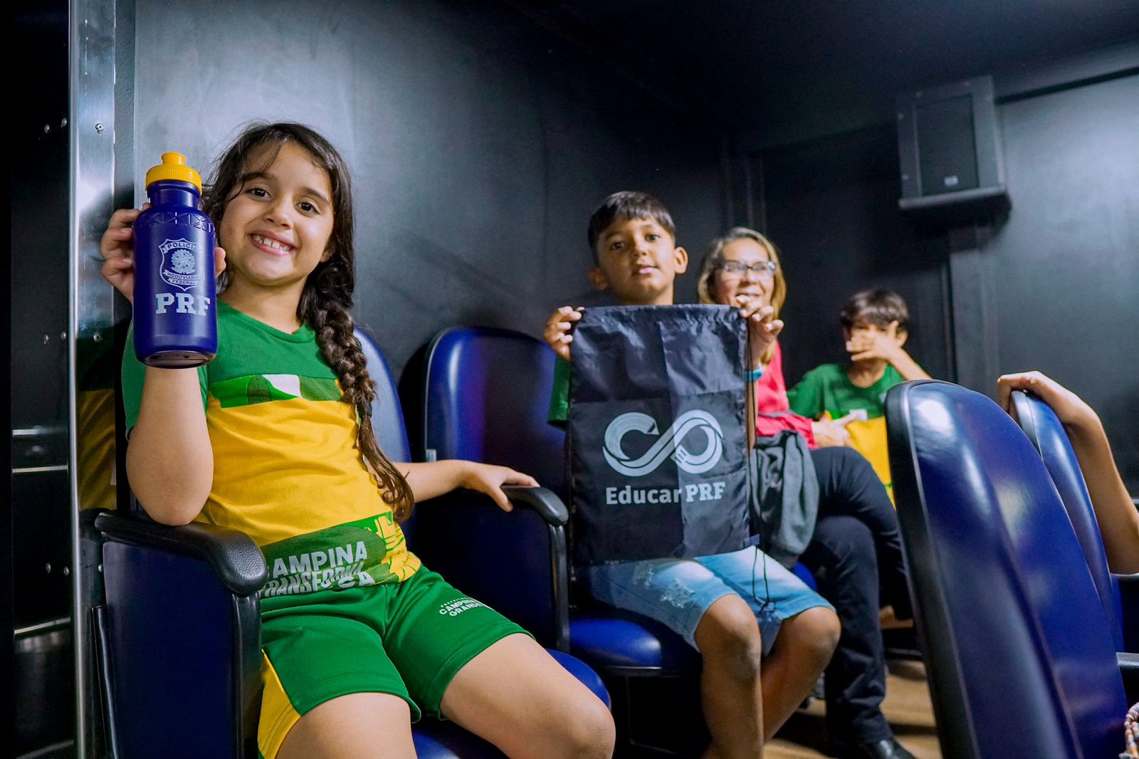 Iniciadas exibições de filmes do Cine PRF para estudantes de escolas municipais de Campina Grande
