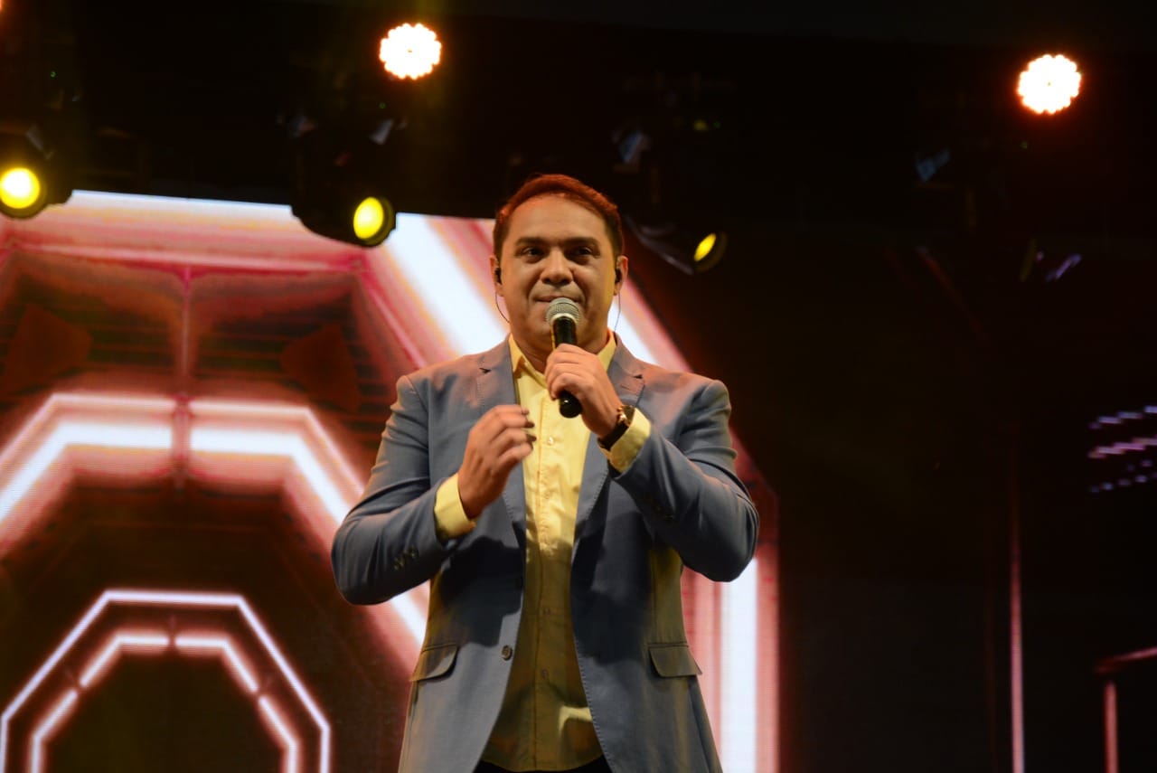 PARQUE DO POVO: Atrações religiosas abrem semana de shows no Arraial Hilton Motta com apresentações de Padre Nilson e do missionário Teto Fonseca