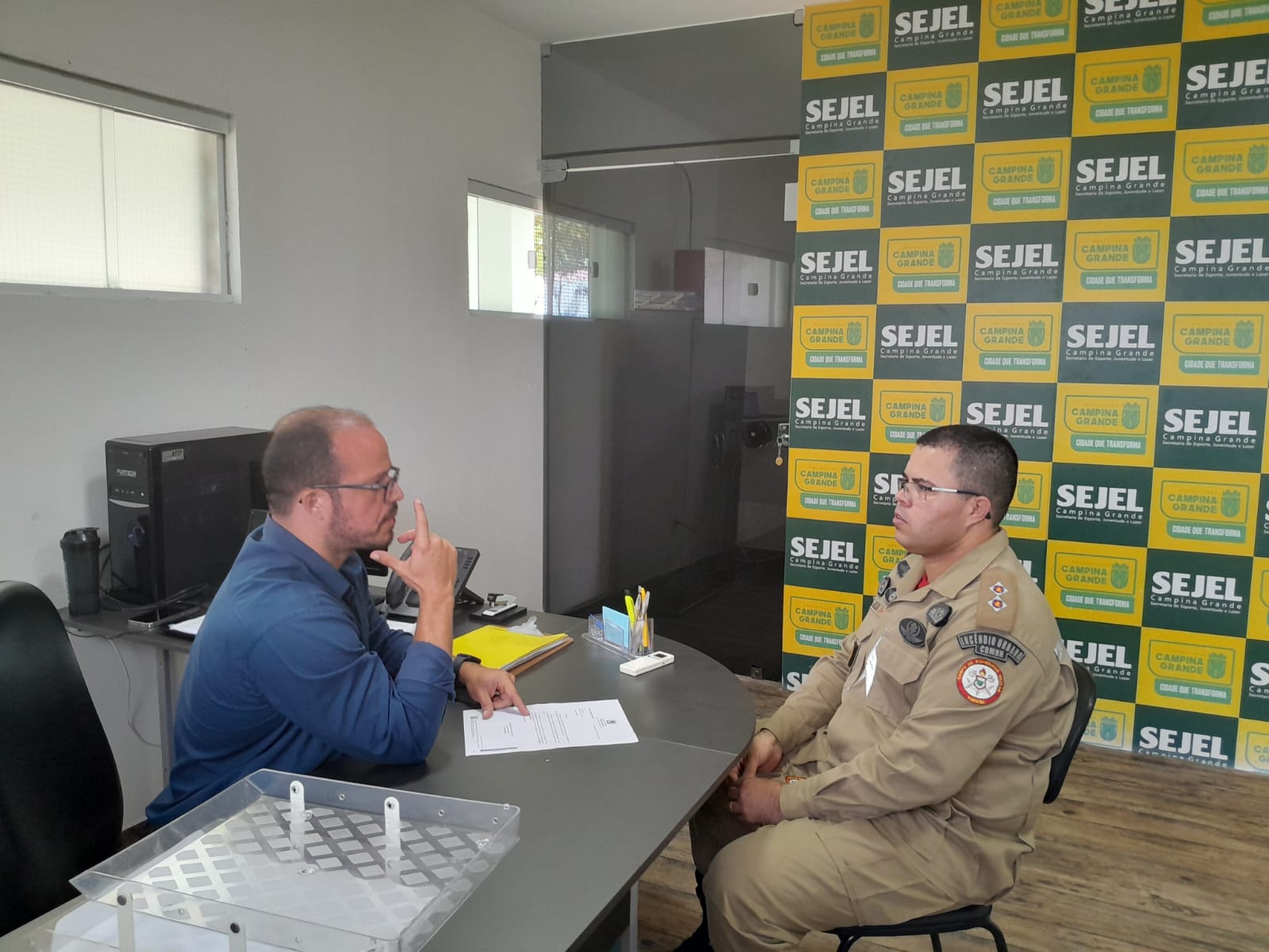Reunião entre secretário de esportes e representante do Corpo de Bombeiros, fecha parceria para a realização da Corrida do Fogo