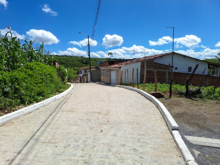 Prefeitura de Campina Grande entrega pavimentação de 12 ruas no distrito de Galante