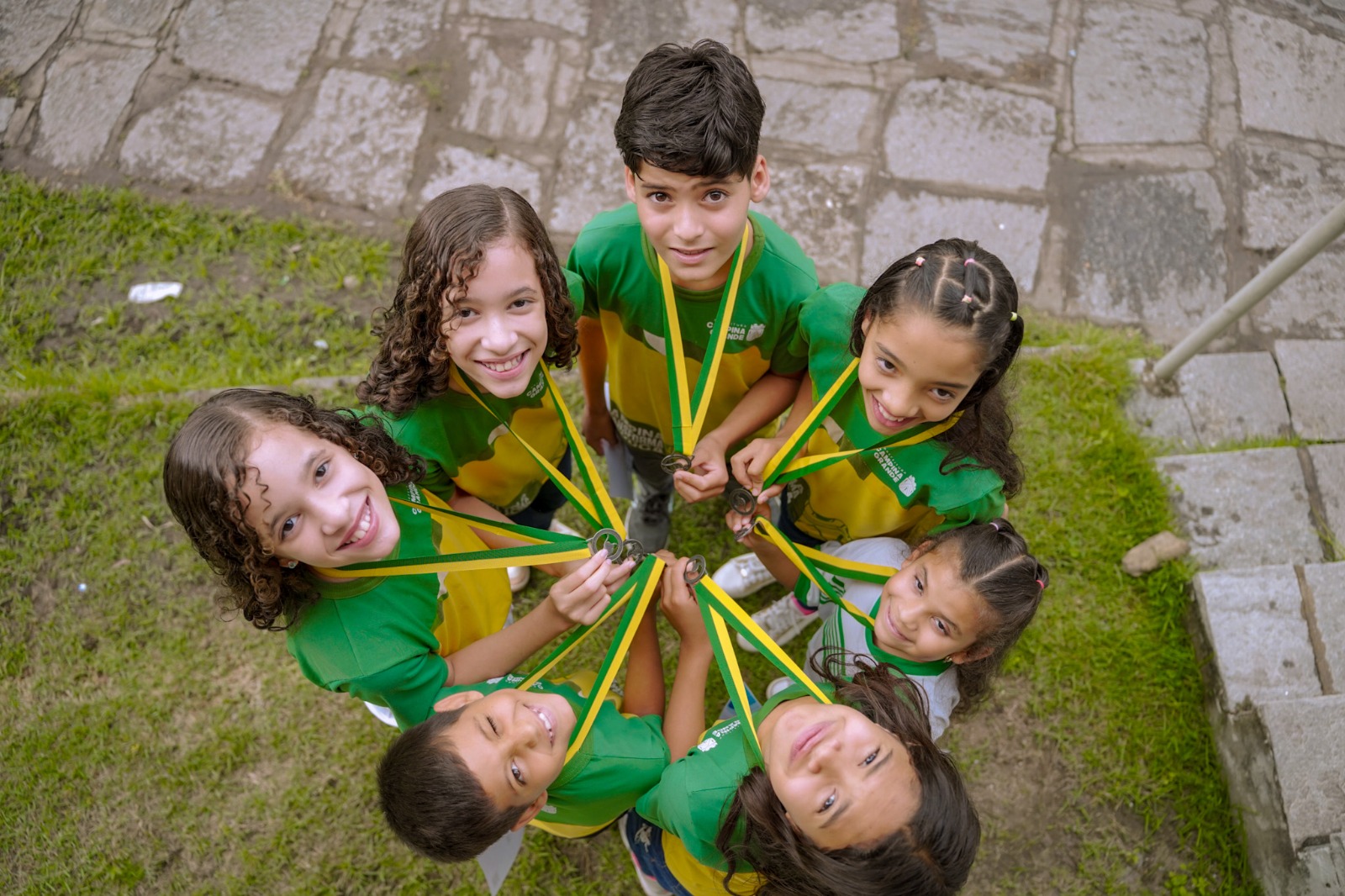 Estudantes da Rede Municipal conquistam Medalhas de Honra ao Mérito em Olimpíada Internacional de Matemática