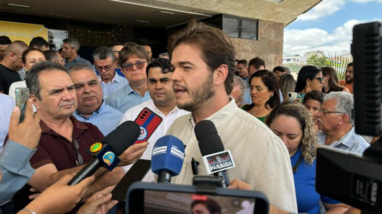 Prefeitura de Campina Grande lança programação do Natal Iluminado 2024; prefeito confirma festa de Réveillon da cidade