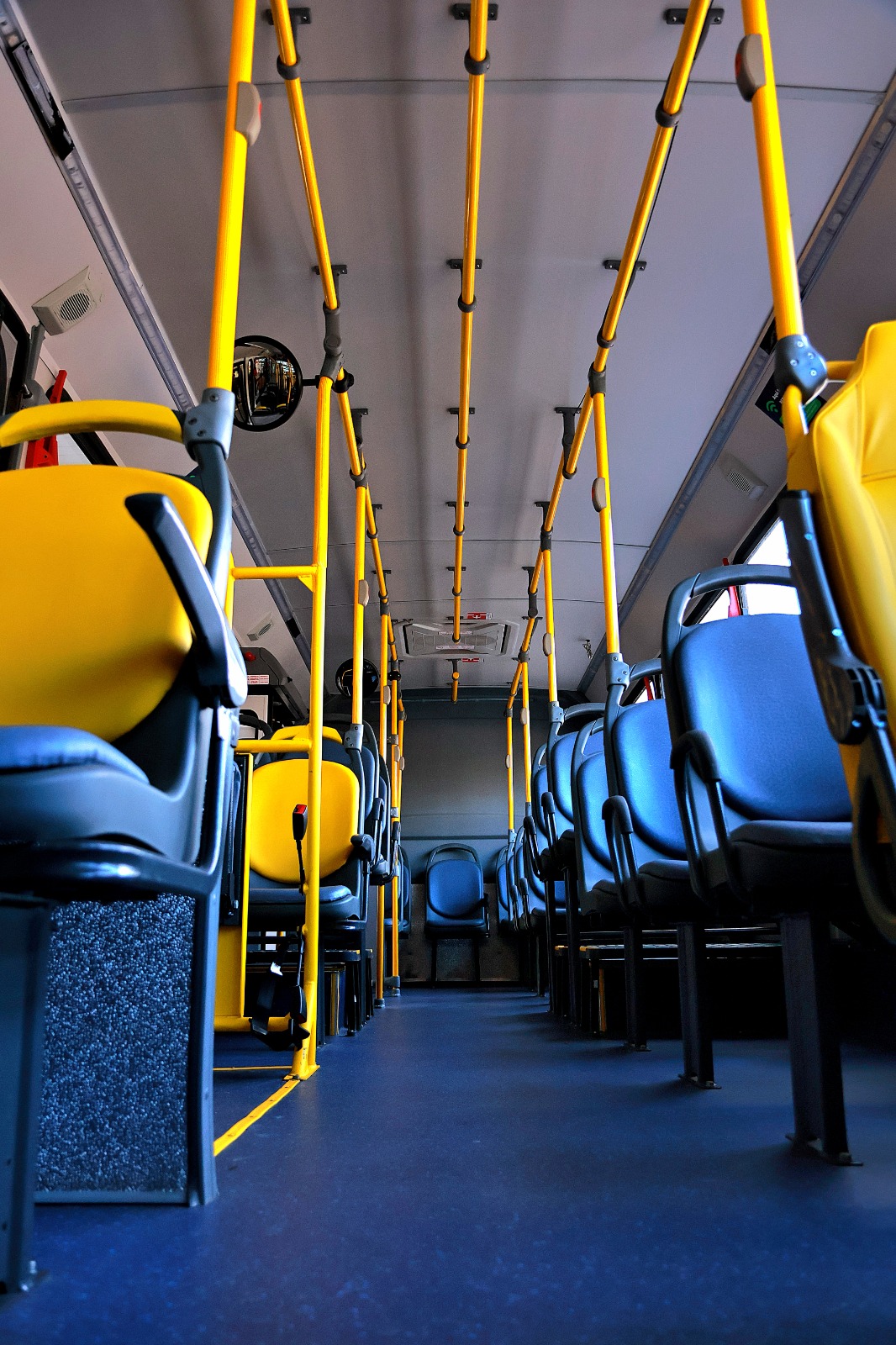 População de Campina Grande é beneficiada com a entrega de 12 novos ônibus para compor frota do sistema de transporte público
