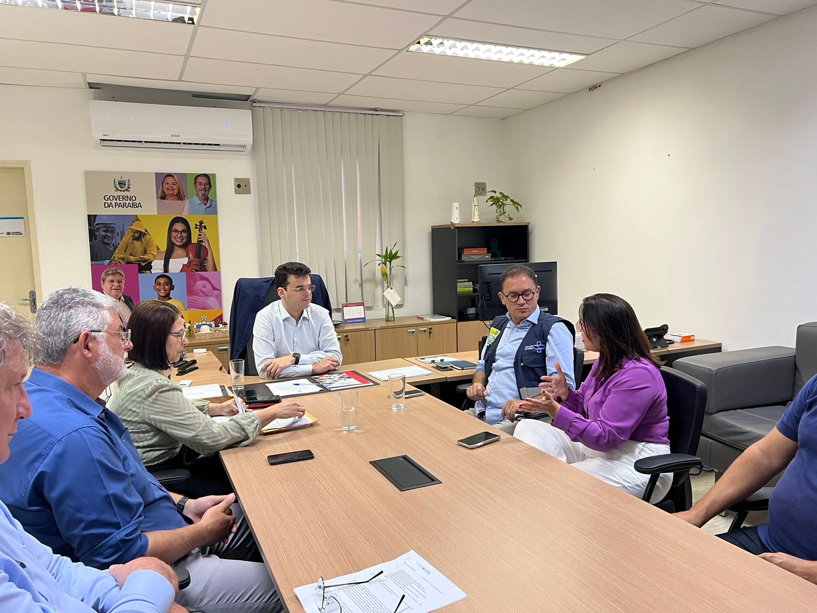 Secretário de Saúde de Campina Grande se reúne com equipe da Secretaria Estadual para cobrar convênio na área de Oncologia
