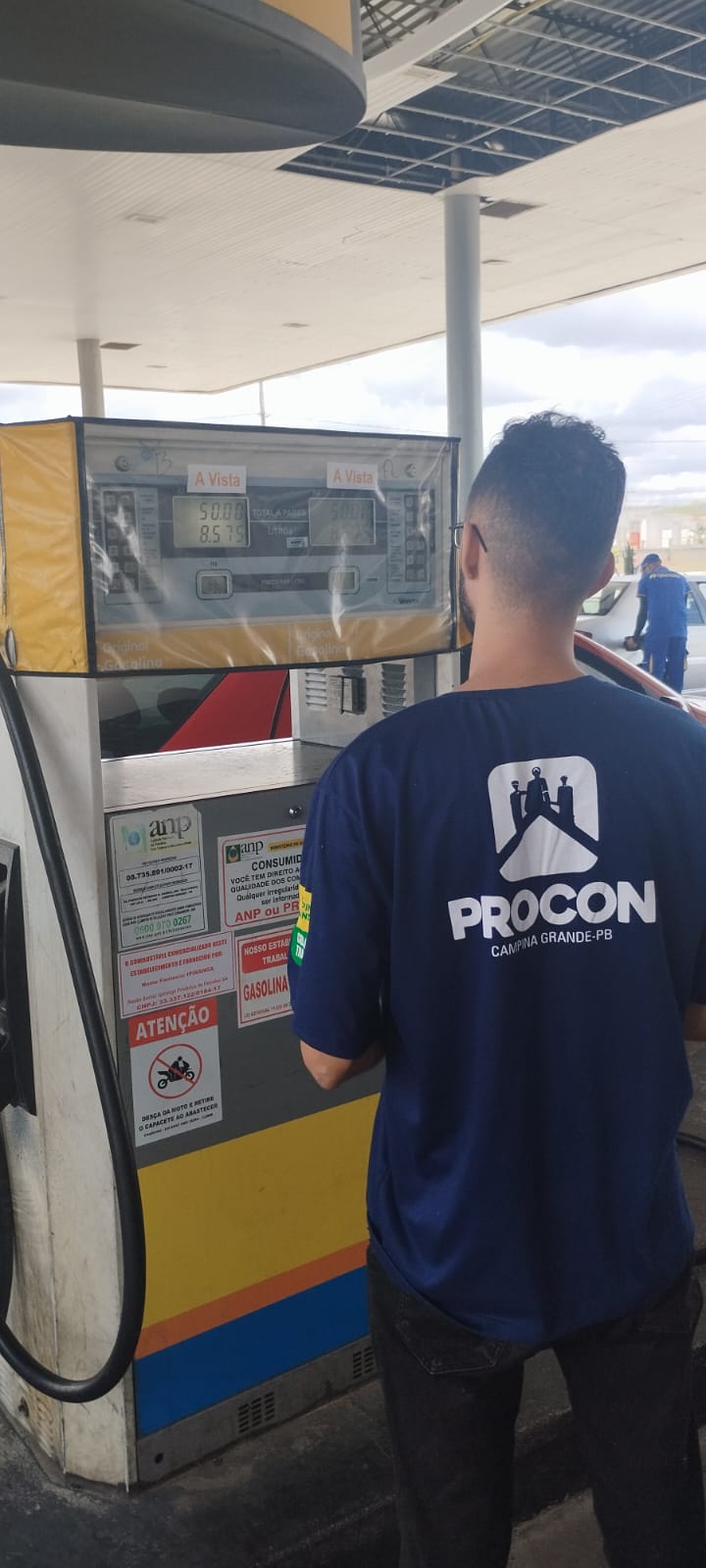 Pesquisa do Procon Municipal aponta redução de até 2,42%, nos preços da gasolina e do etanol