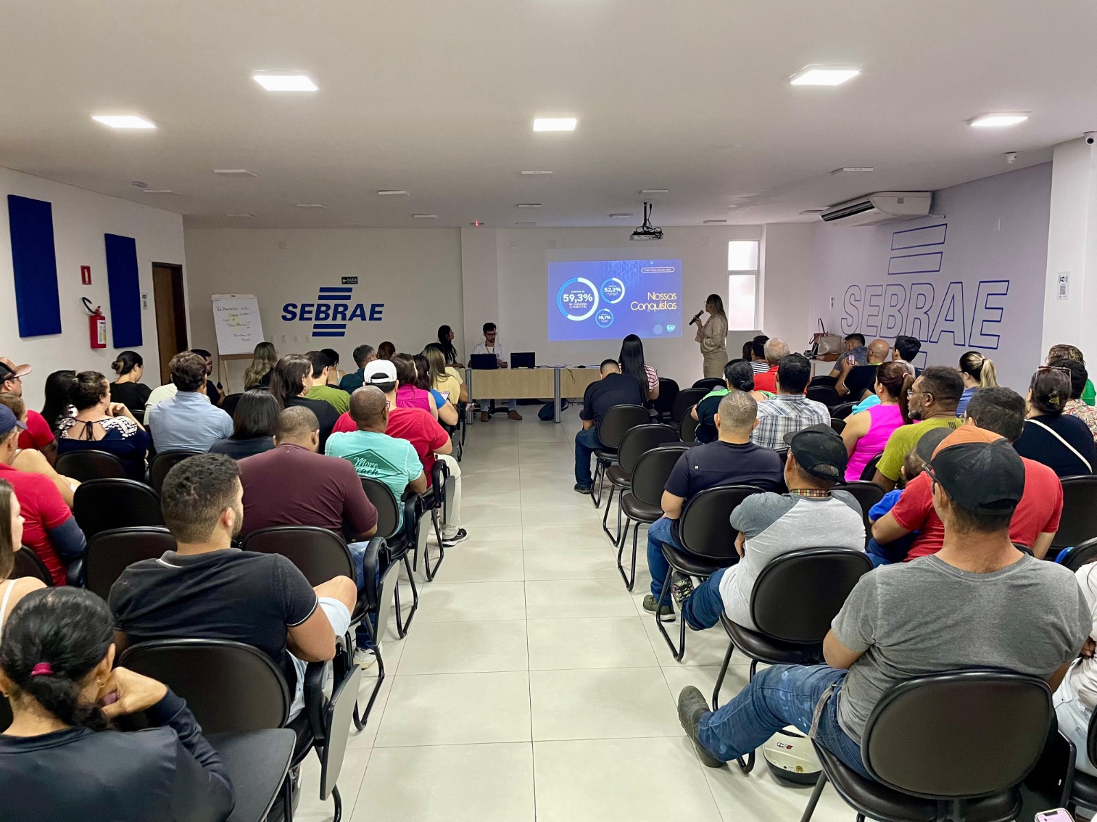 Natal Iluminado: Prefeitura de Campina Grande promove treinamento para comerciantes do evento