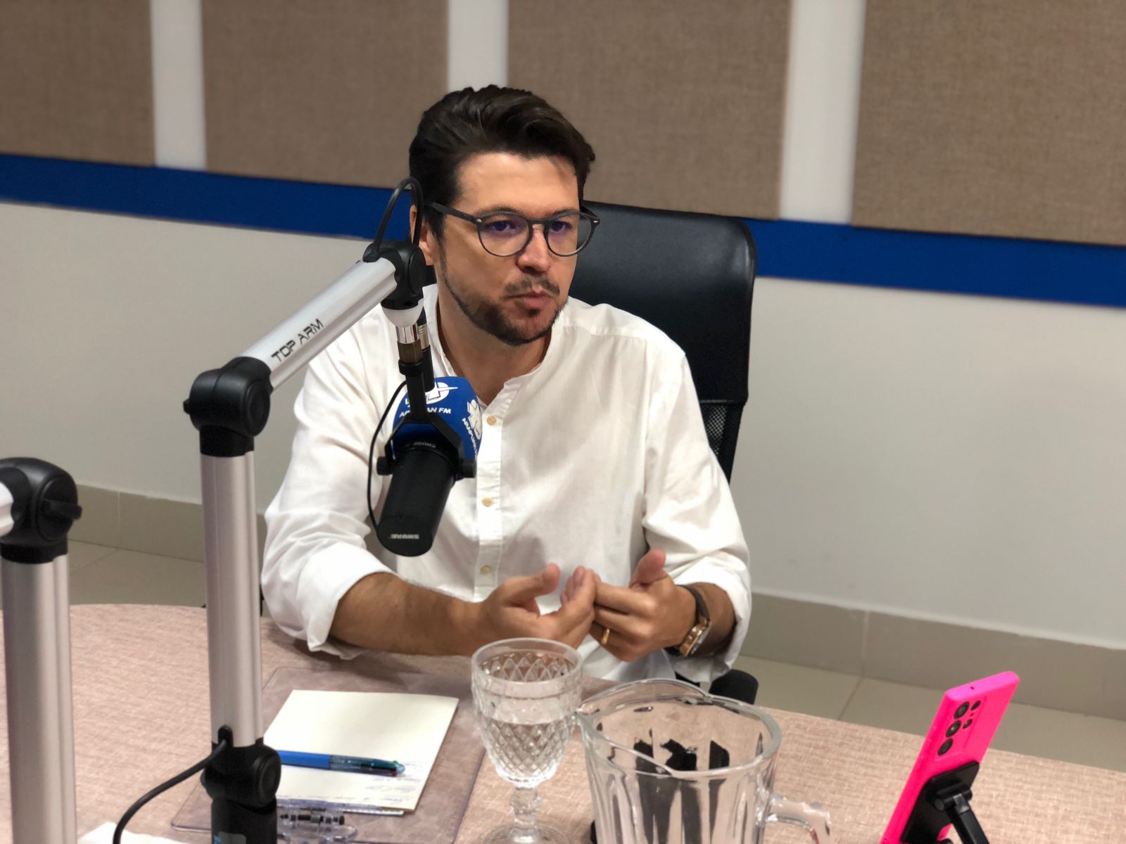 Secretário da Sesuma, Dorgival Vilar, participa de entrevista na Rádio Arapuan FM