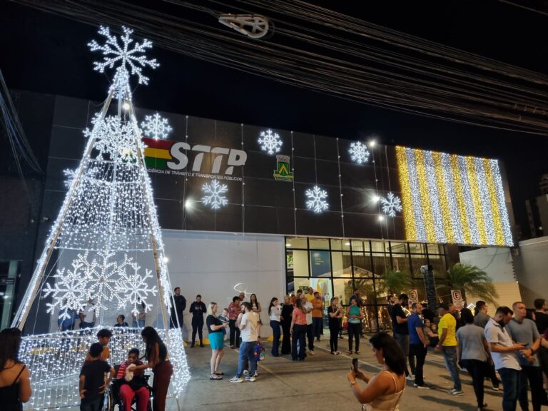 Em show de luzes e encantamento, STTP inaugura iluminação natalina