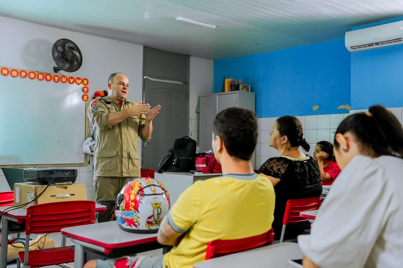 Seduc e Corpo de Bombeiros promovem treinamento de primeiros socorros, para servidores da Educação