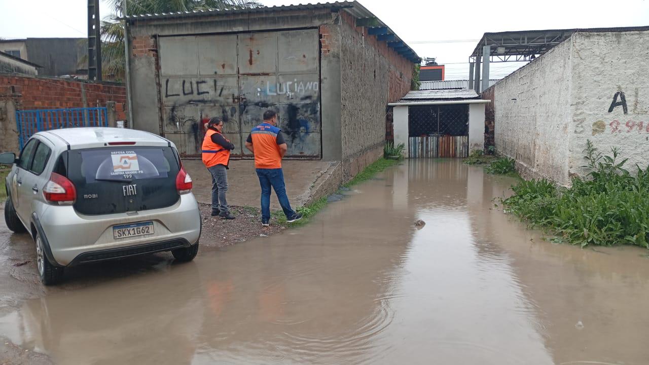 Campina Grande registra média de 33,3 mm de chuvas em 24 horas, mas Defesa Civil não notifica ocorrências graves