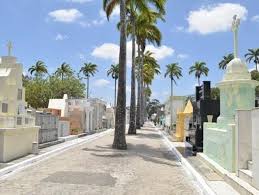 Prefeitura de Campina Grande finaliza preparativos nos cemitérios para visitação no Dia das Mães