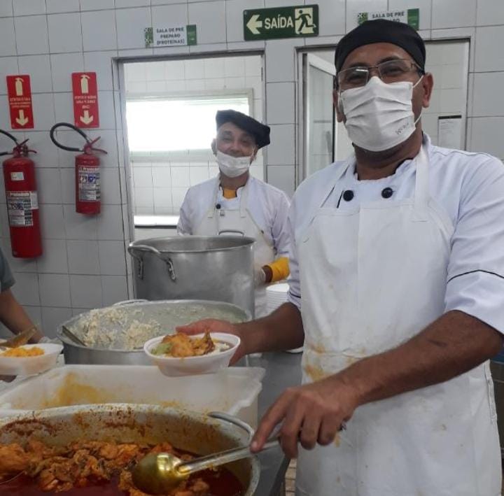Prefeitura de Campina Grande destaca o trabalho dos Chefes de Cozinha do Restaurante Popular, que já contabiliza mais de 190 mil refeições servidas à comunidade