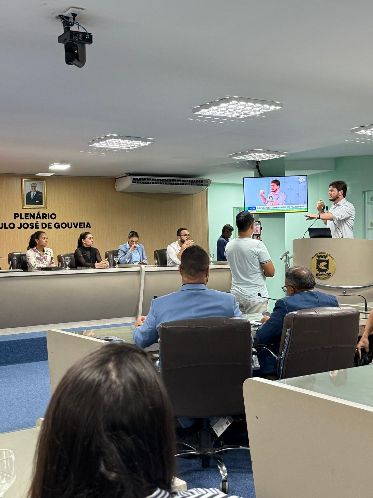 Secretaria de Obras apresenta projeto de duplicação da Avenida Francisco Lopes de Almeida em audiência pública na Câmara Municipal