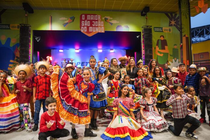 Escolas Municipais se apresentam no primeiro dia do II Festival de Quadrilhas Juninas de Campina Grande