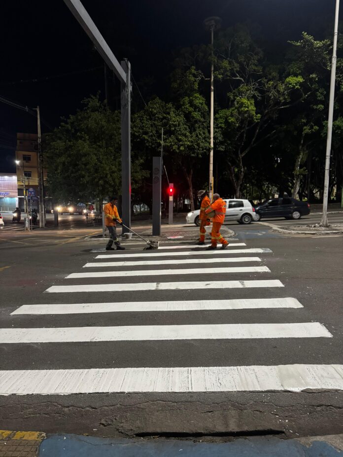 STTP revitaliza faixas de pedestres na Avenida Floriano Peixoto
