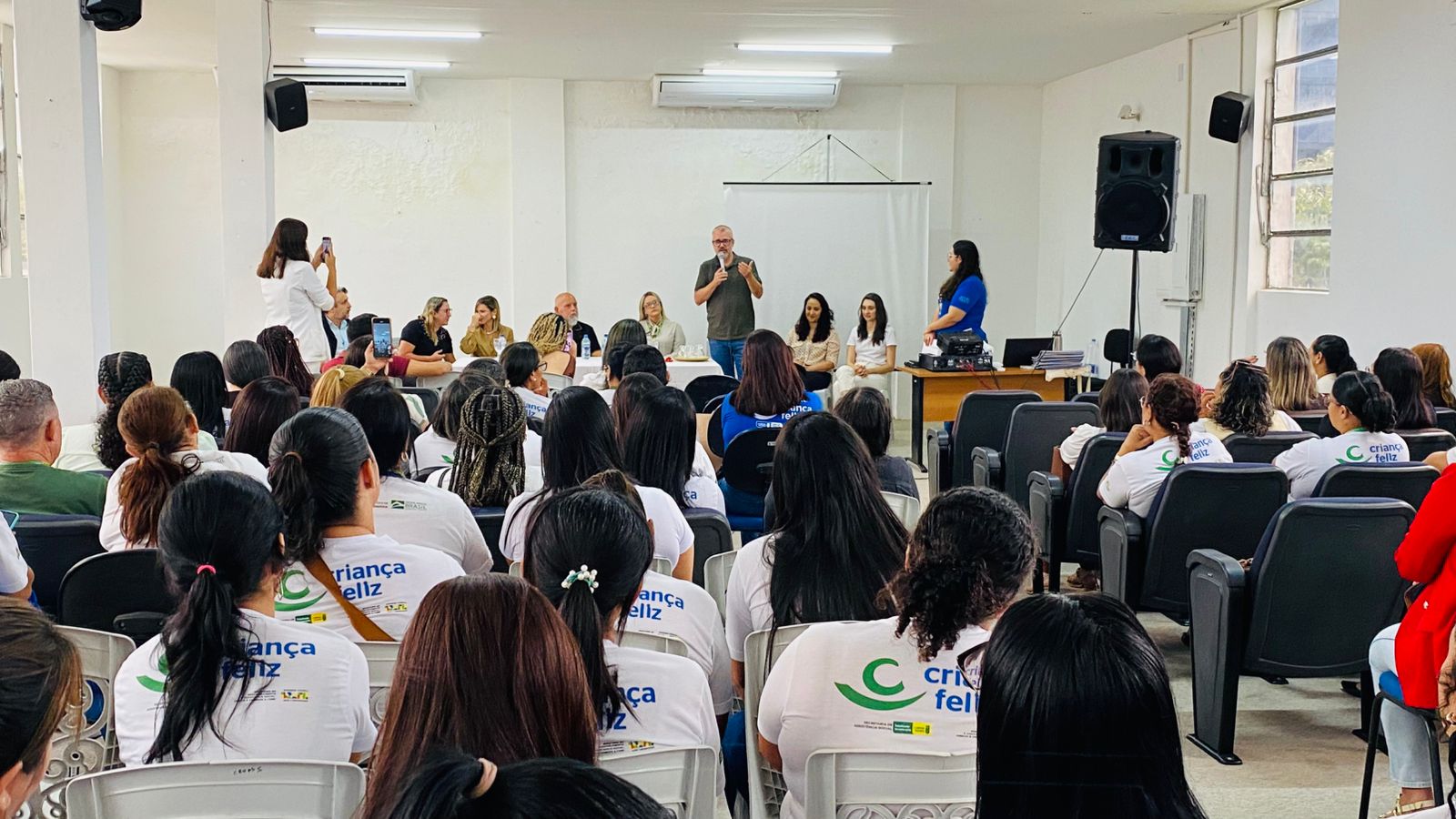 Prefeitura de Campina Grande recebe capacitação do Governo Federal para reordenamento do Programa Criança Feliz