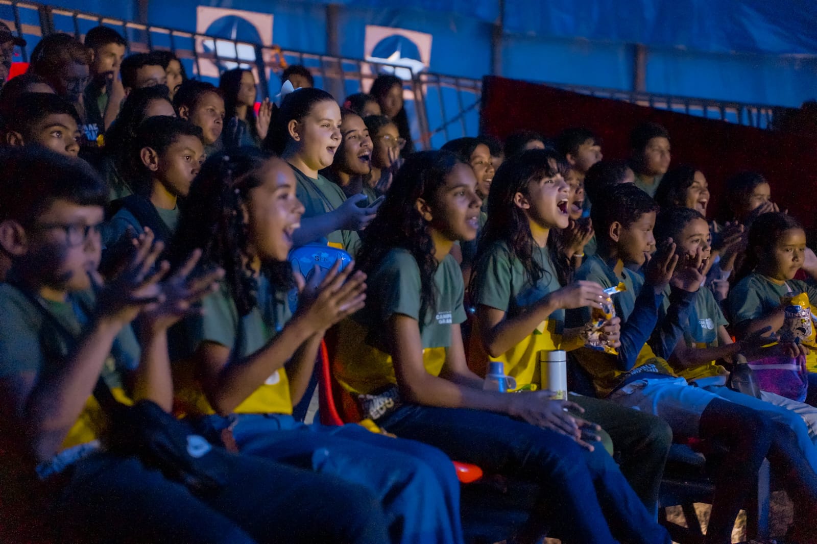 Prefeitura de Campina Grande leva crianças e adolescentes para tarde de alegria no Circo Kroner