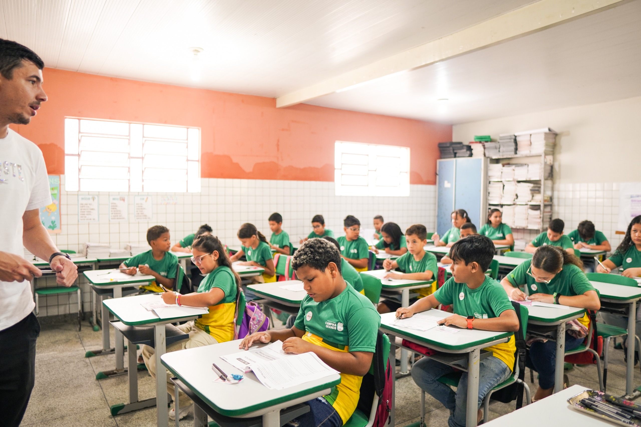 Campina Grande inicia aplicação das provas do SAEB para quase 5 mil estudantes da Rede Municipal