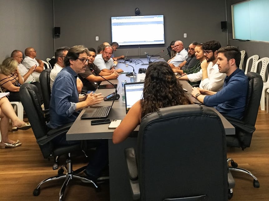 Equipes da Prefeitura de Campina Grande avançam no levantamento de dados sobre famílias que moram em locais onde vai passar o VLT