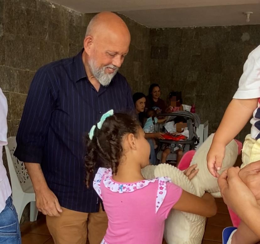 Prefeitura de Campina Grande realiza entrega de brinquedos para público infantil das Casas da Esperança