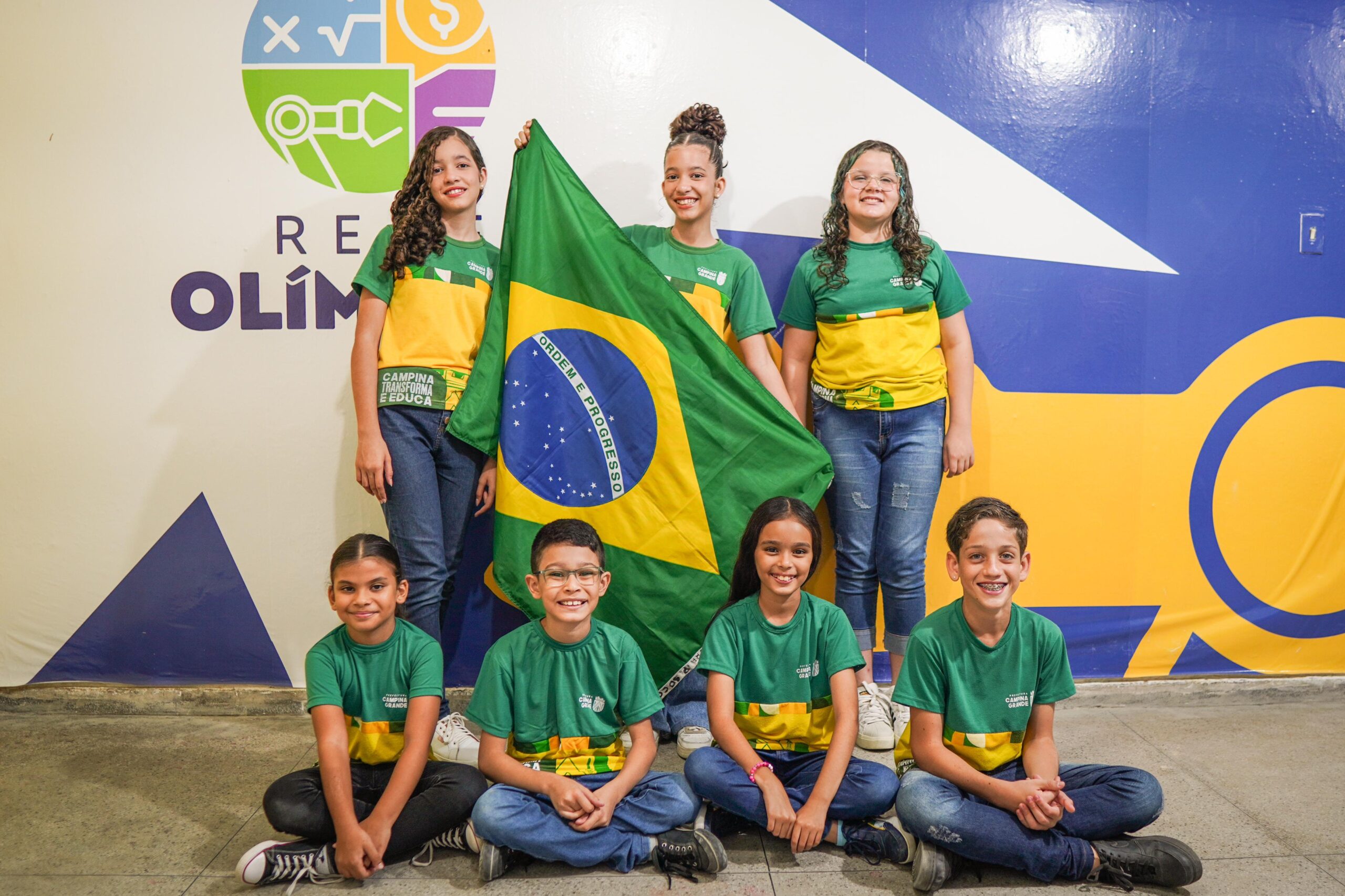 Estudantes da Escola Municipal Nossa Senhora do Perpétuo Socorro conquistaram 135 medalhas em olimpíadas nacionais e internacionais neste ano