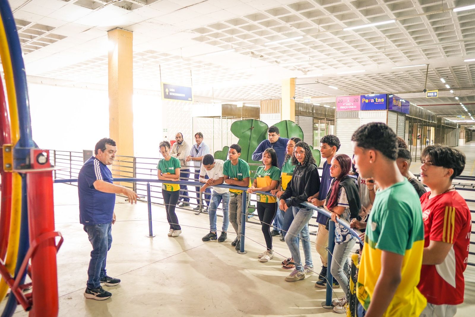Estudantes da Rede Municipal vivenciam experiências científicas no Museu de Ciência Itinerante em Campina Grande