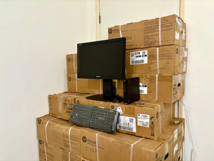 SECTI garante a doação de 50 computadores para fortalecer ações de tecnologia em Campina Grande