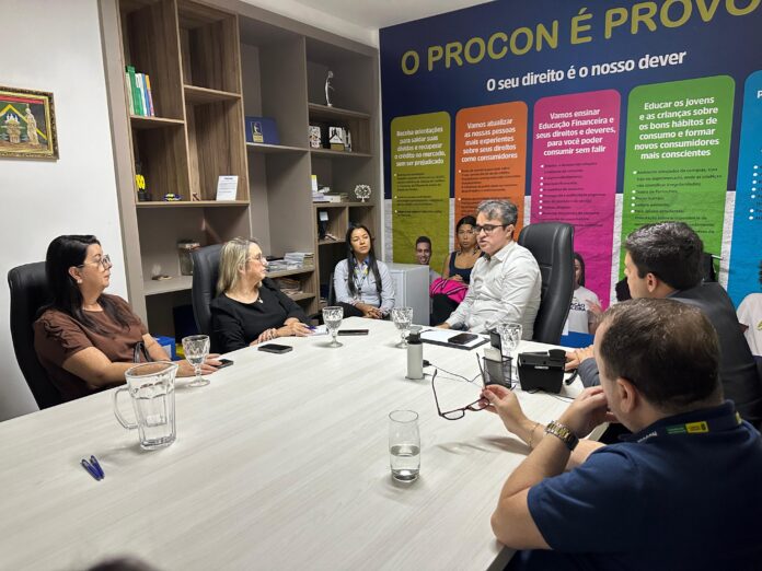 Procon de Campina Grande recebe superintendente estadual e apresenta funcionamento do Procon Saúde
