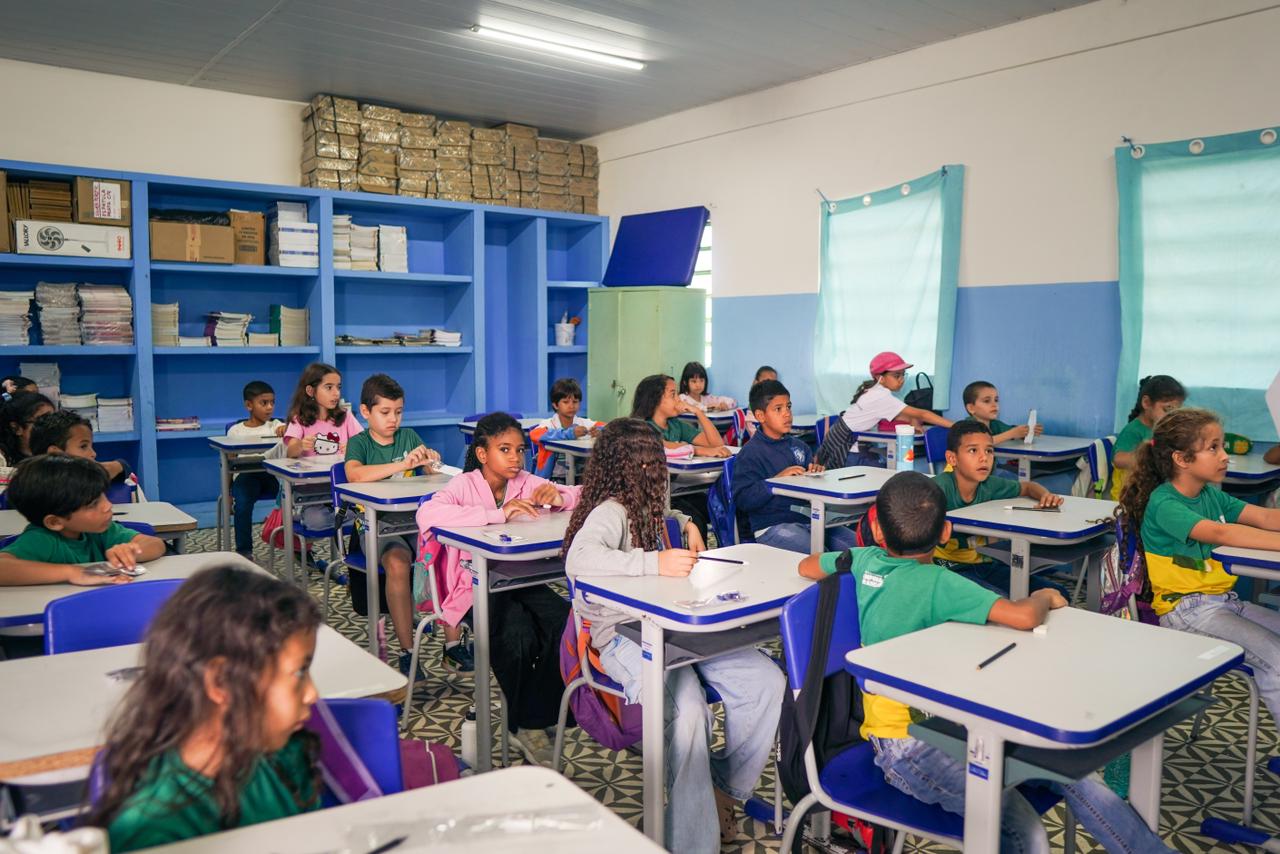 8 mil estudantes participam da aplicação do SIAVE na rede municipal de ensino, em Campina Grande