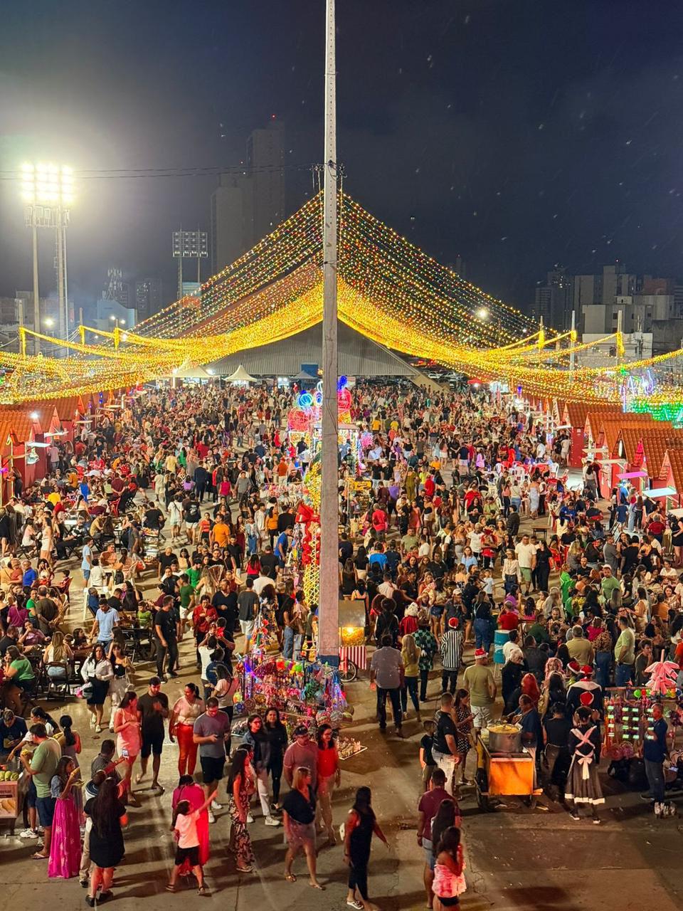 Prefeitura de Campina Grande promove treinamento para comerciantes que participarão do Natal Iluminado