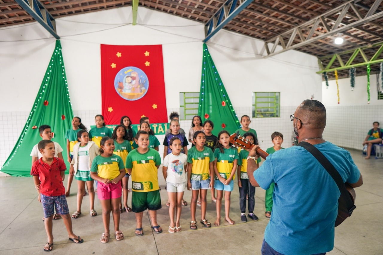 24 Escolas municipais intensificam preparativos para apresentações durante o Natal Iluminado