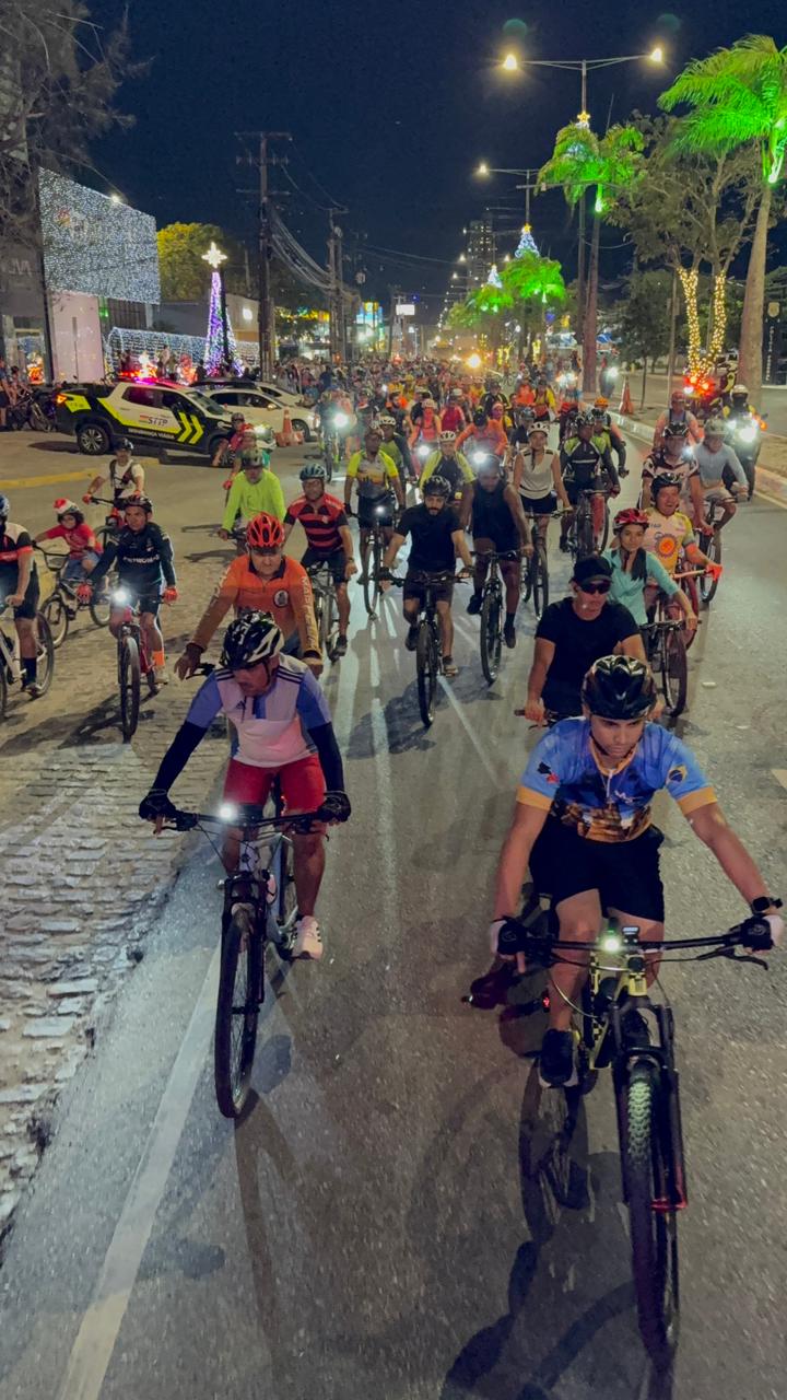 Sucesso: cerca de 400 ciclistas participaram da edição 2025 do Pedal Iluminado, promovido pela STTP
