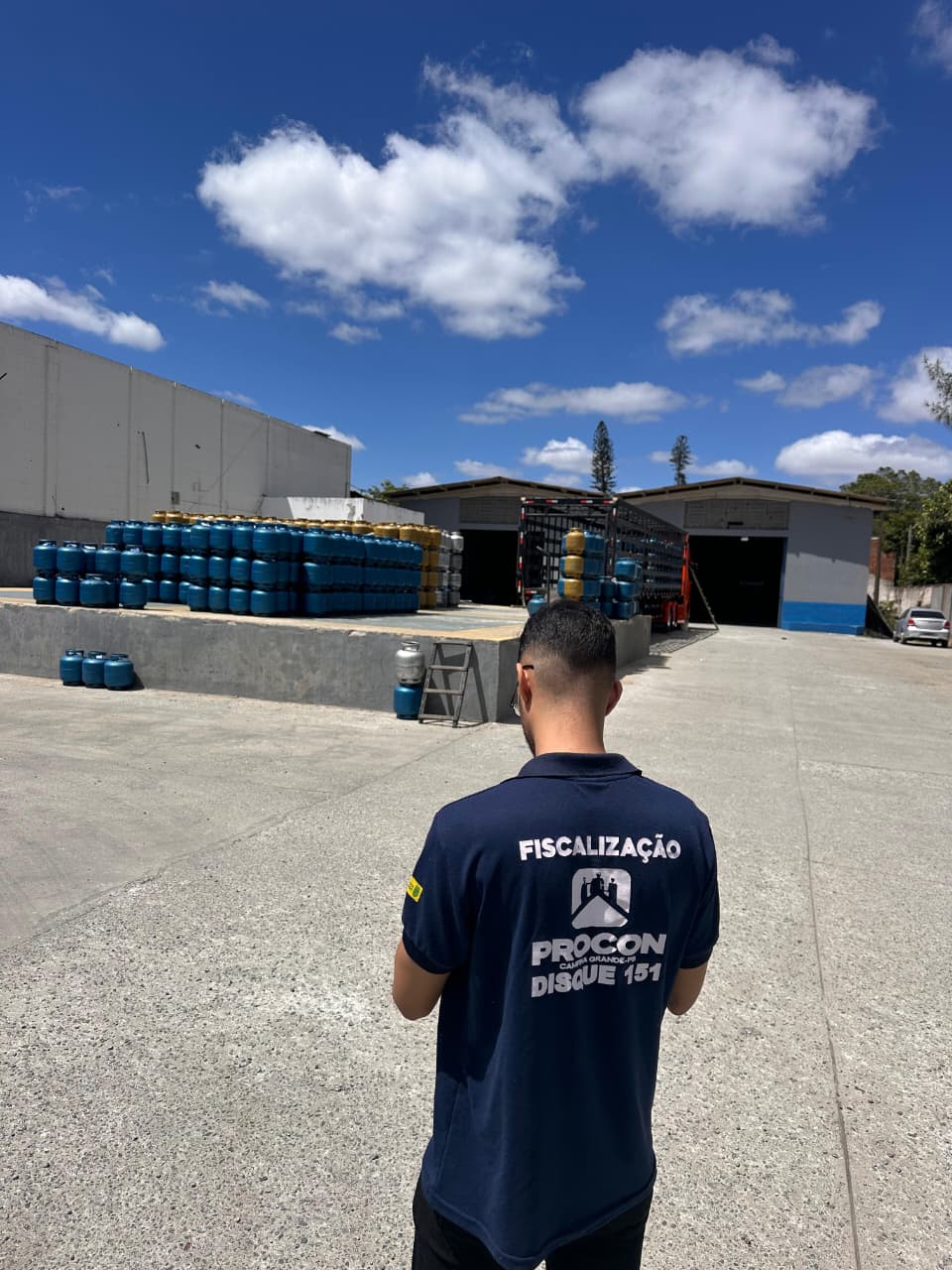 Procon-CG divulga pesquisa de preços de água mineral e do gás de cozinha